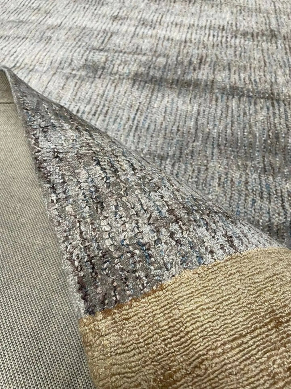 5’3″ x 7’6″ Feet Dark Grey Faux Silk Viscose Handmade Rug — view 4
