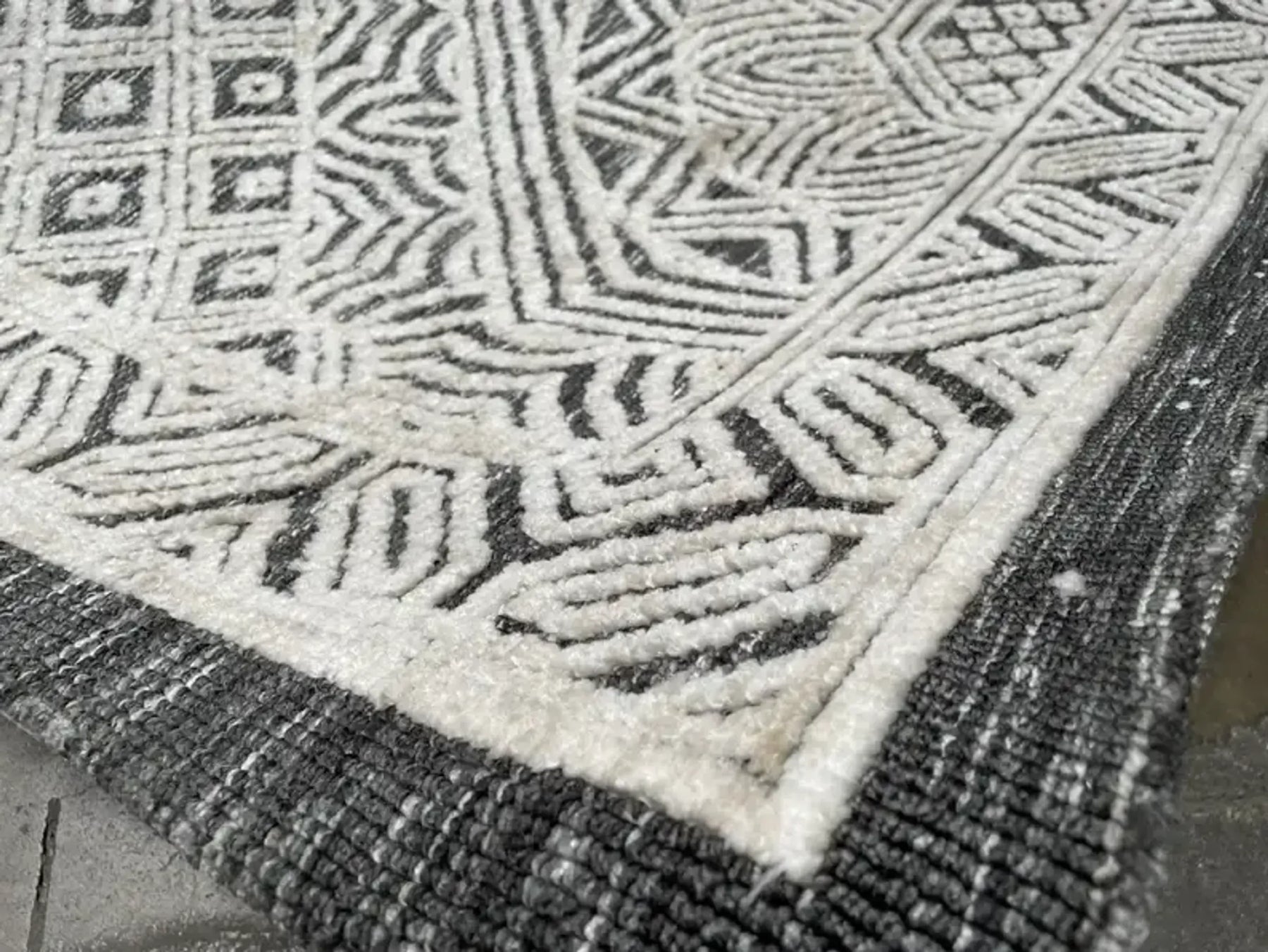 5’3″ x7 ‘6″ Feet Beige Grey Boho Soft Plush Tribal Area Rug — view 4