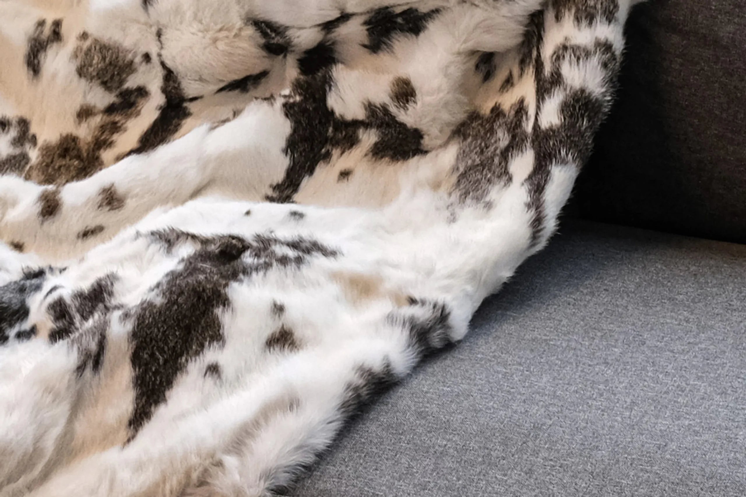 50″ X 60″ Brown And White Rabbit Fur Plush Throw Blanket — view 4