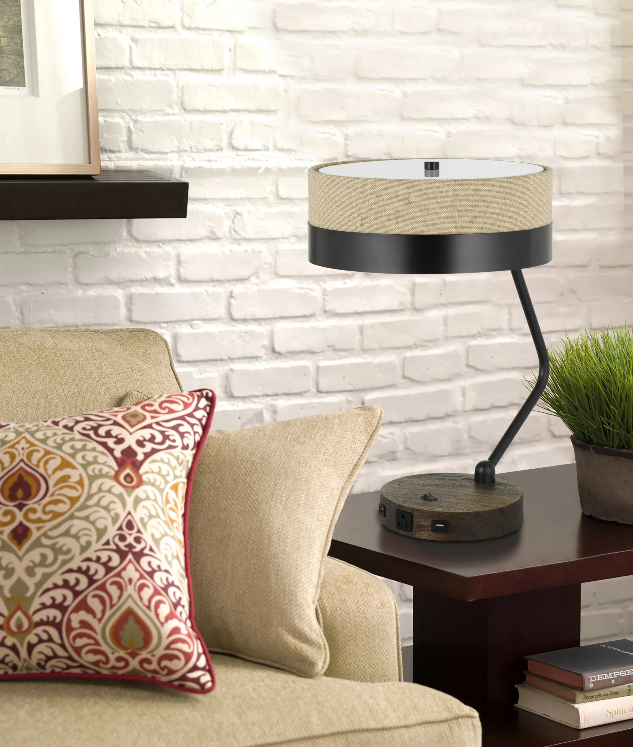 20″ Black Metal Two Light Desk Usb Table Lamp With Beige Drum Shade — view 2