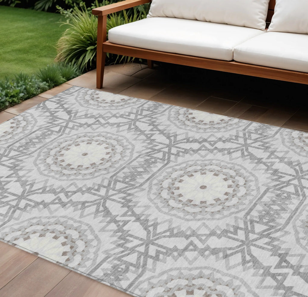 10′ X 14′ Silver Ivory And Gray Floral Medallion Washable Indoor Outdoor Area Rug