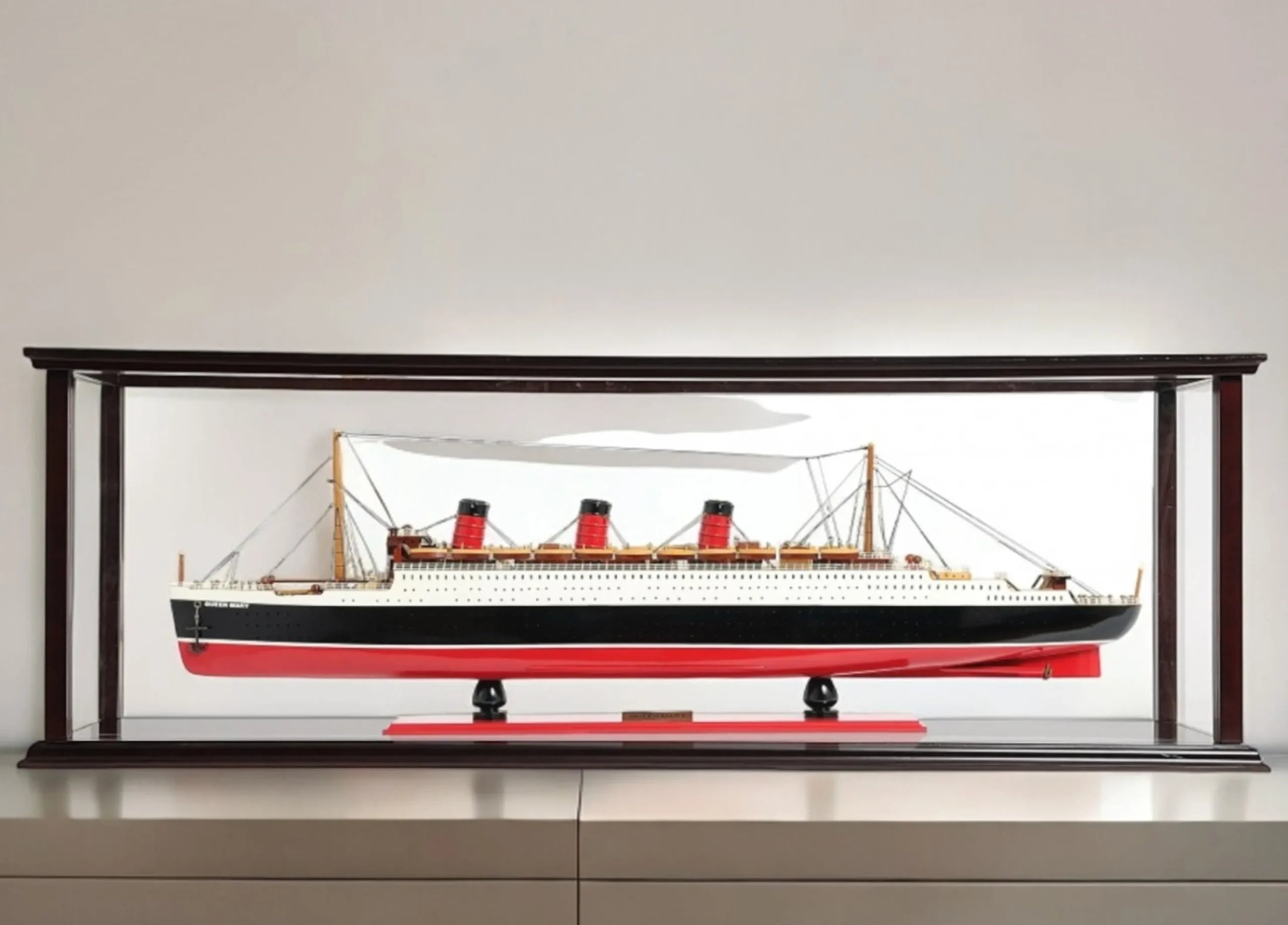 16″ Black and Red RMS Queen Mary Medium Display Case Boat Hand Painted Decorative Boat