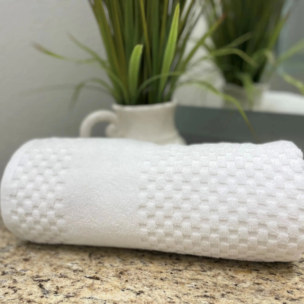 GTY Collection Zero Twist Premium Towels All over Checker Design — view 2