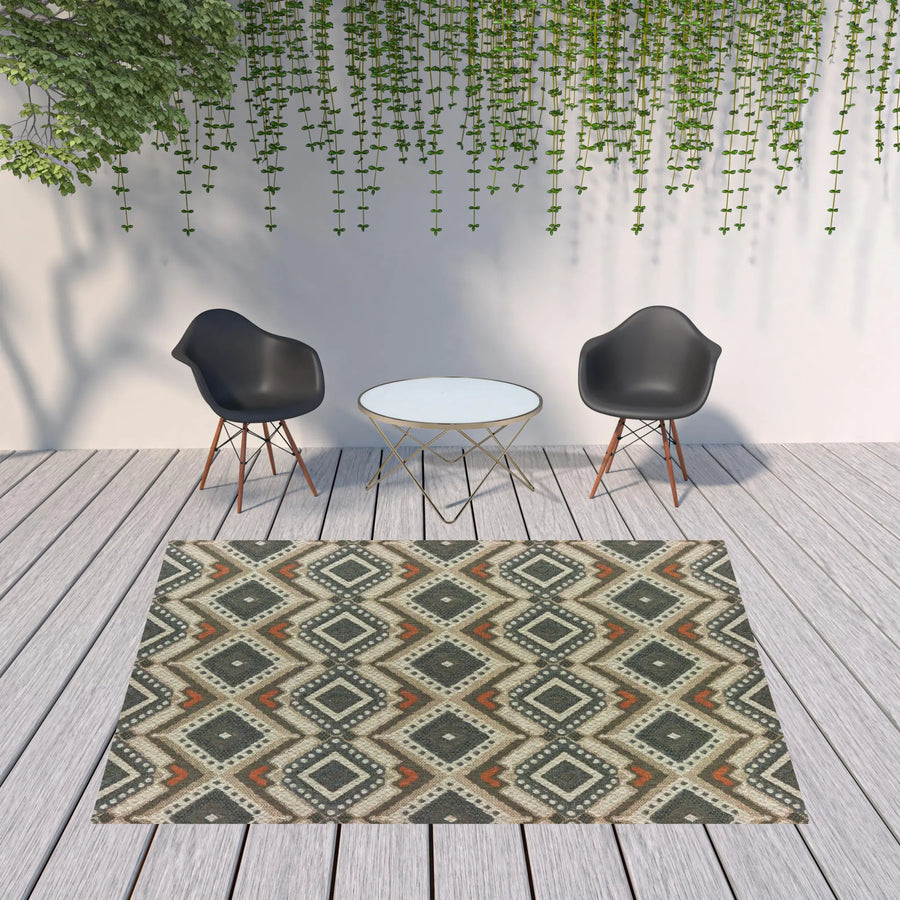 8′ x 10′ Gray Geometric Stain Resistant Indoor Outdoor Area Rug — view 2