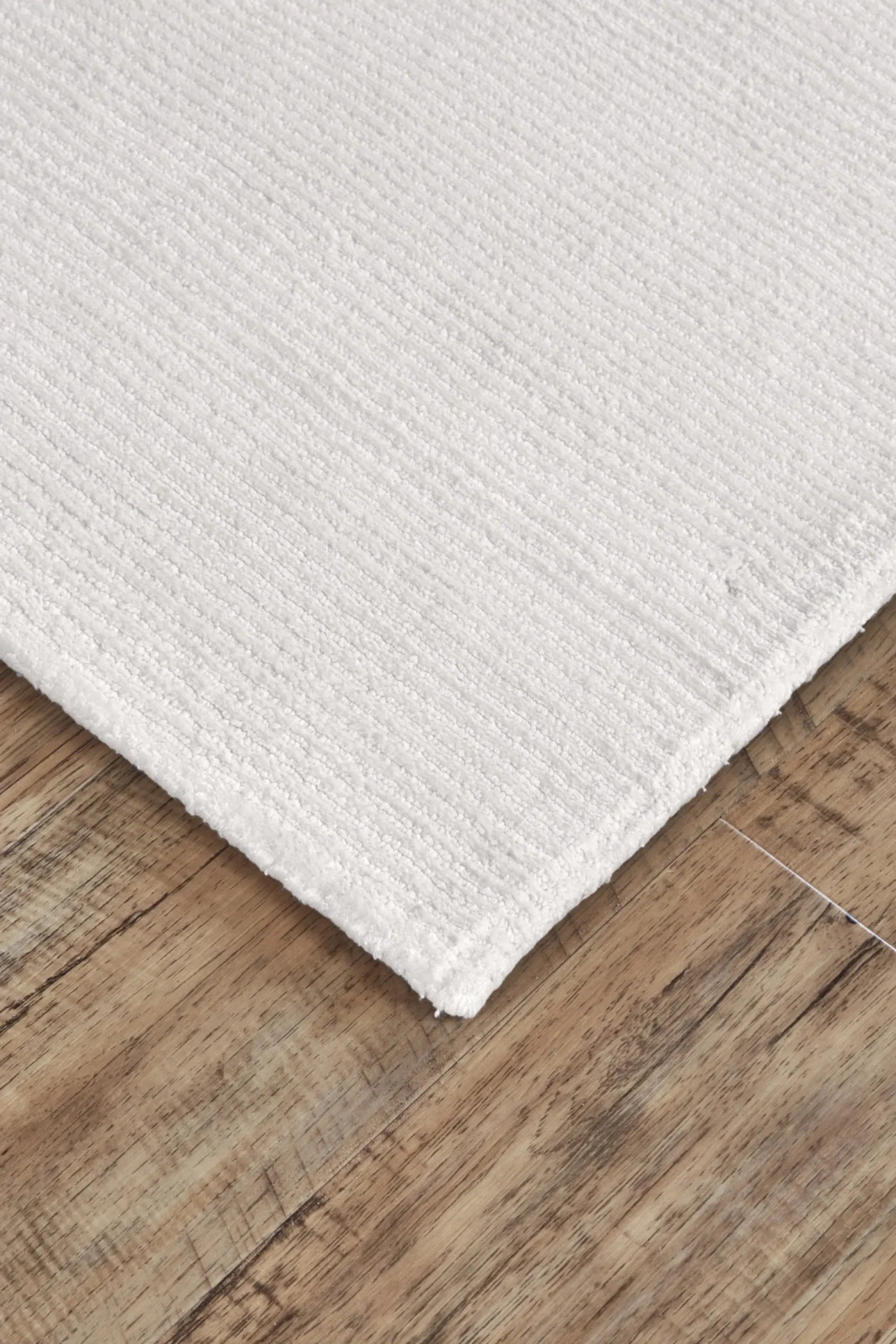 5′ X 8′ White Hand Woven Distressed Area Rug — view 3