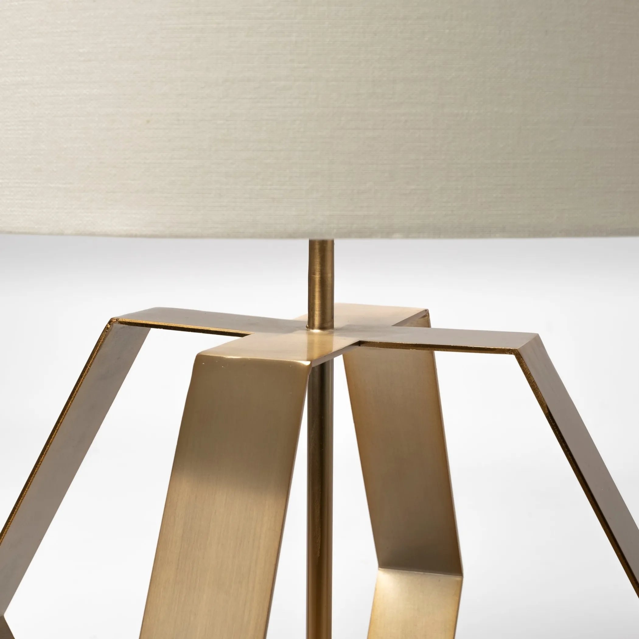 Gold Geometric Design Table Lamp — view 4
