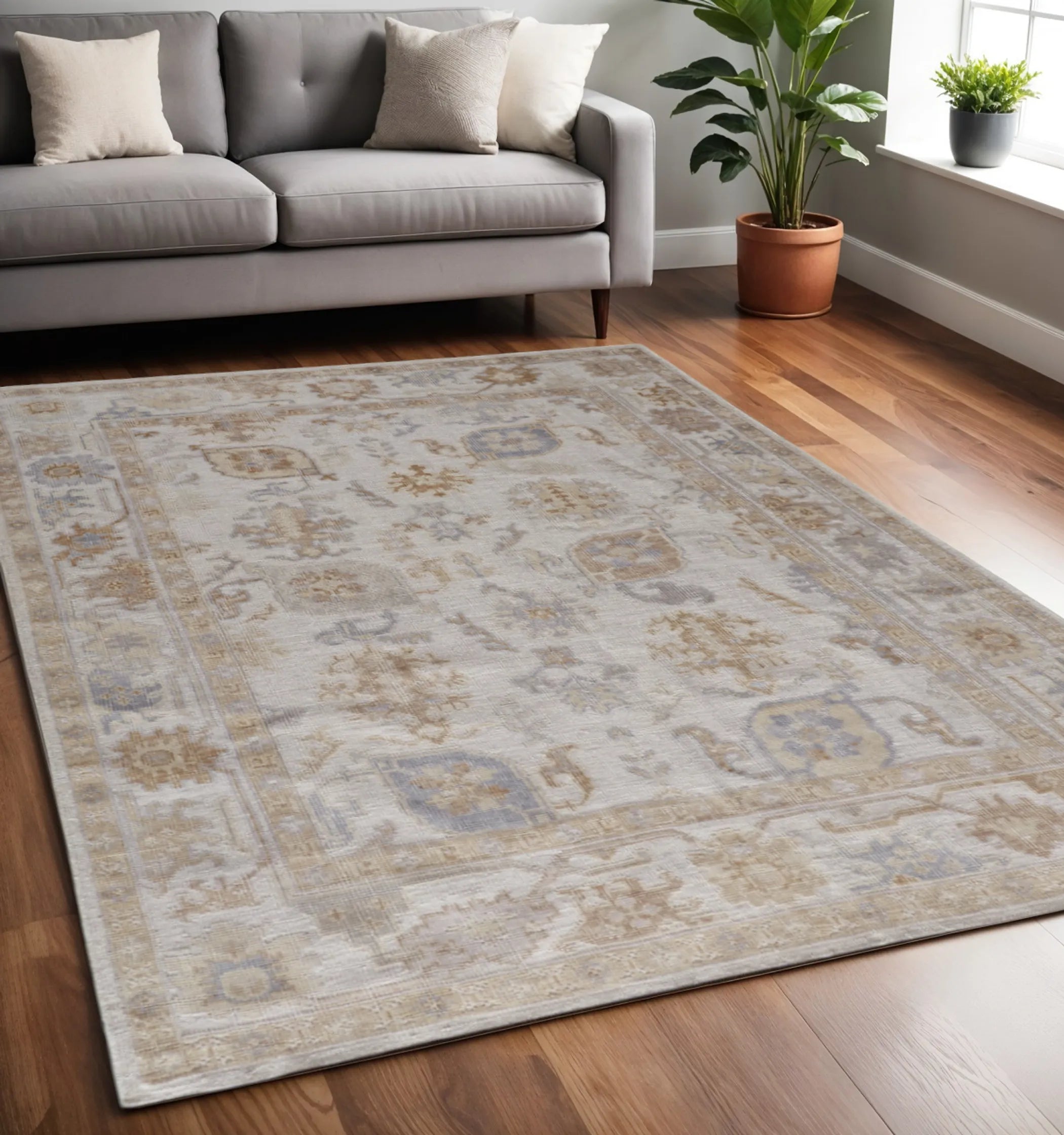 5′ X 8′ Ivory Floral Hand Knotted Area Rug